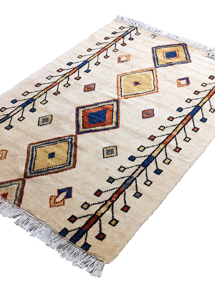 Atlasa - Size: 5.11 x 4.1 - Imam Carpet Co
