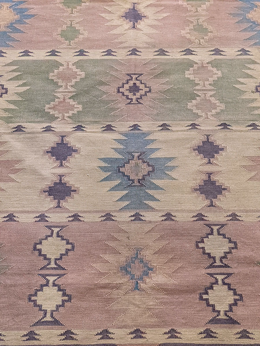 Regal - Size: 5.11 x 3.11 - Imam Carpet Co