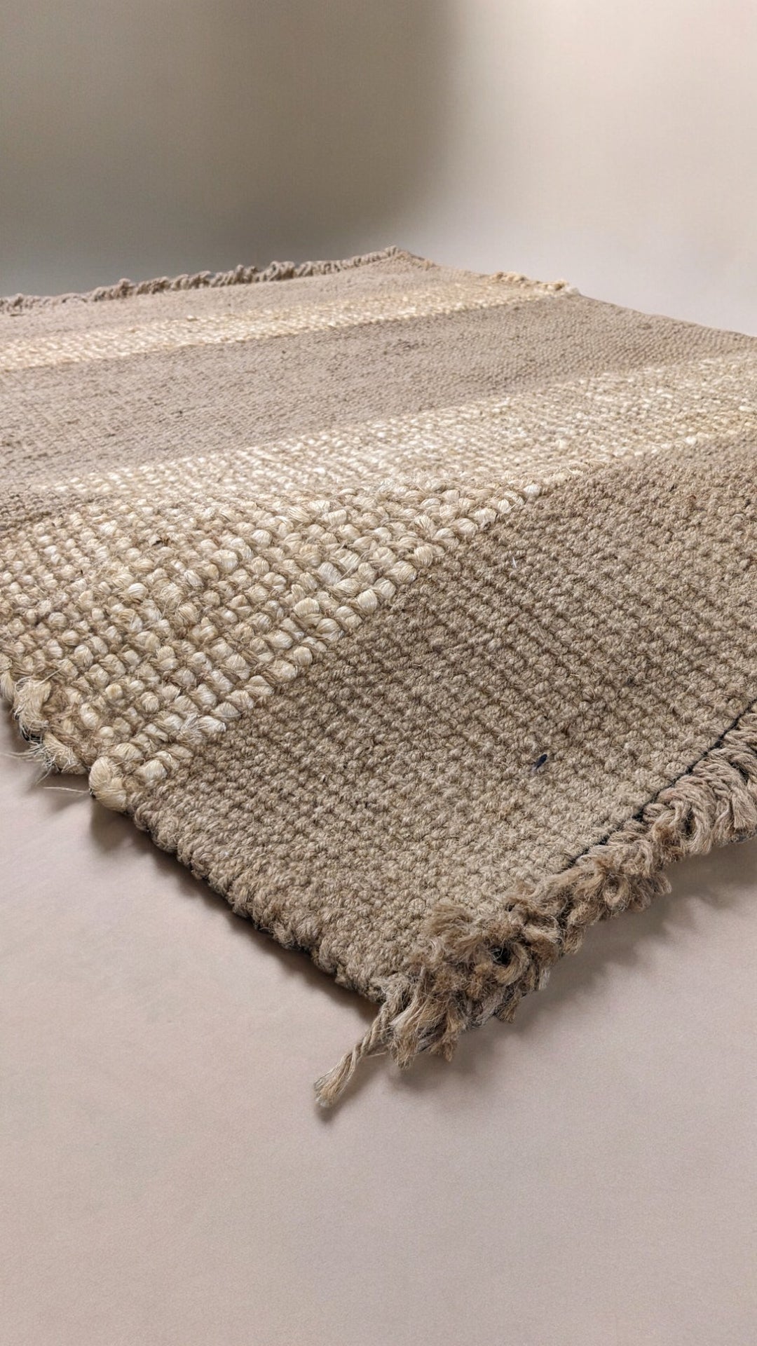 Elegance - Size: 5.10 x 4.4 - Imam Carpet Co
