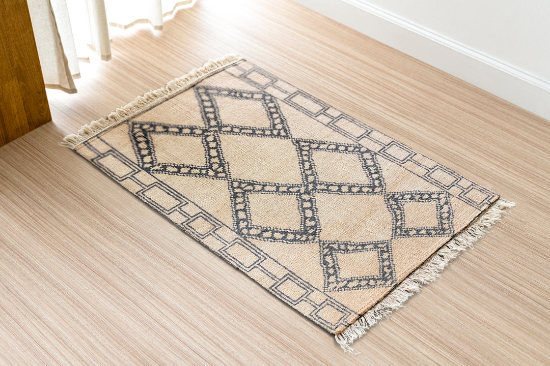 Greige - Size: 4.3 x 2.10 - Imam Carpet Co