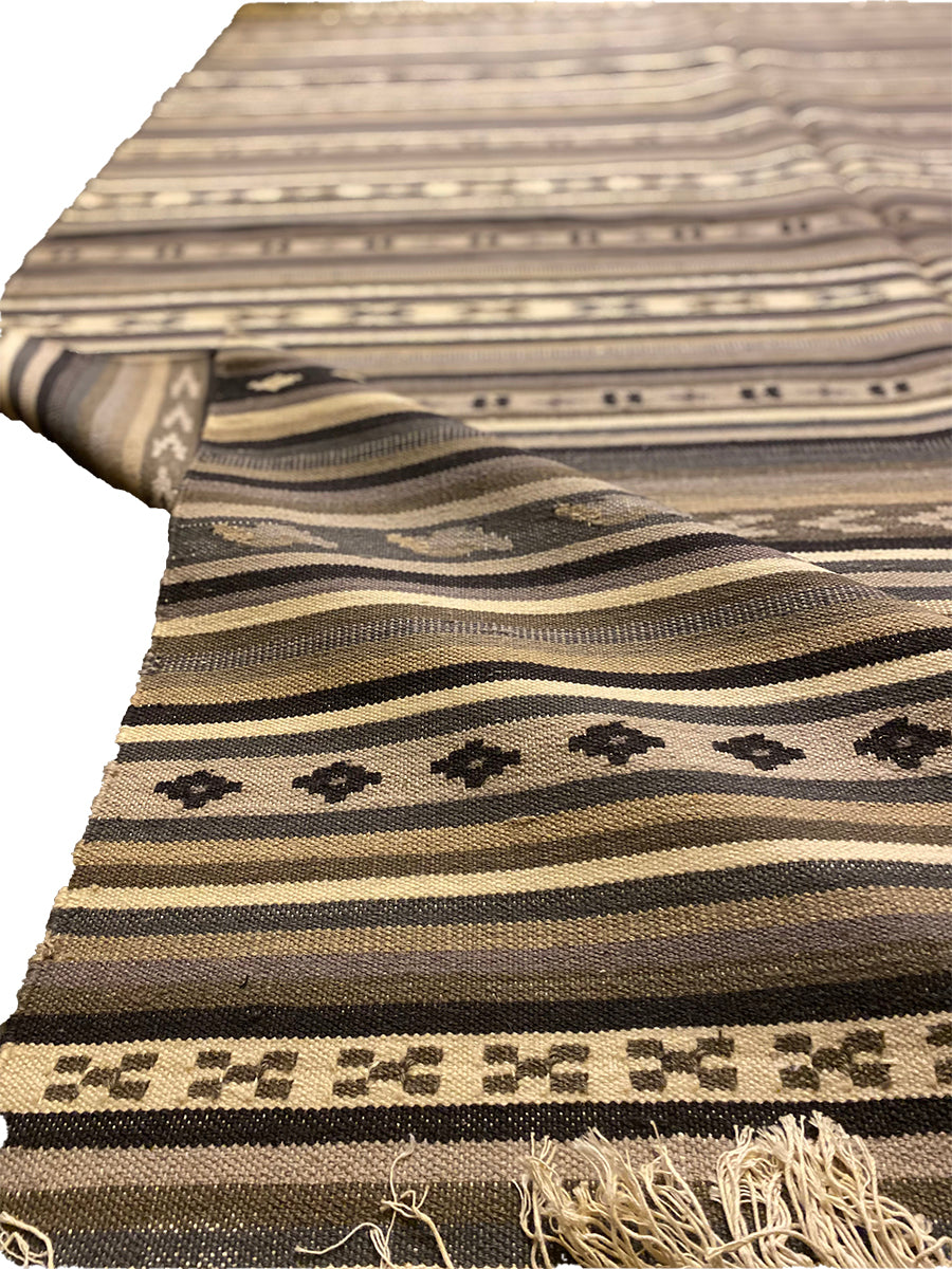 Nova - Size: 7.10 x 5.7 - Imam Carpet Co