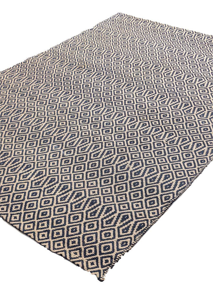 Minimal - Size: 8 x 5.6 - Imam Carpet Co