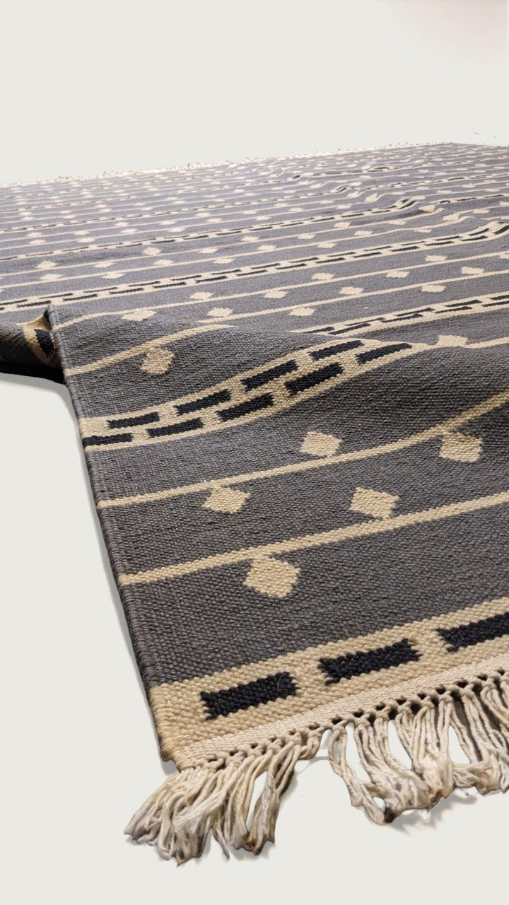 Onyx - Size: 7. 11 x 5. 6 - Imam Carpet Co