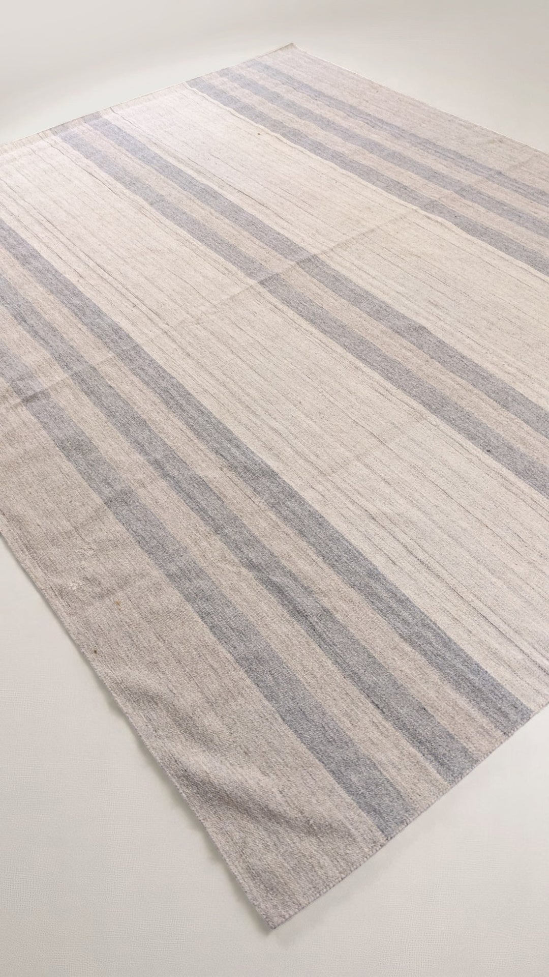 Velour - Size: 10.1 x 7.11