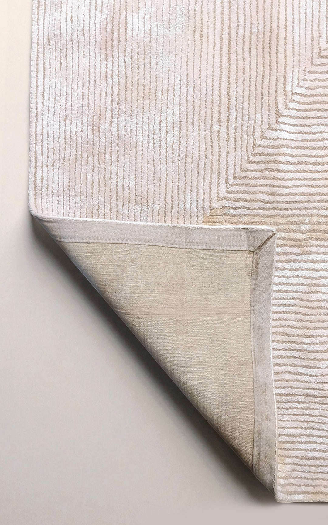 Evoa Hand Tufted Rug - Size: 10 x 7