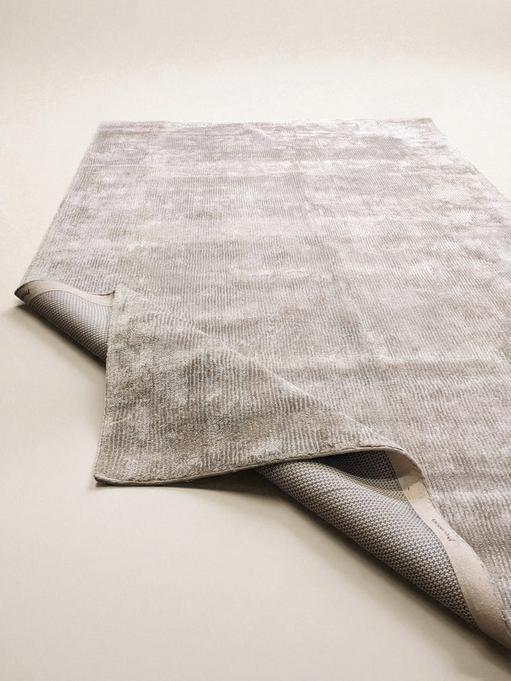 Alune Hand Tufted Rug - Size: 9 x 6.3