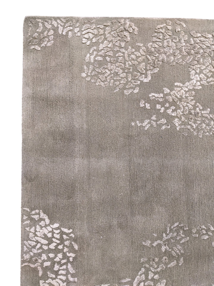 Vori Hand Tufted Rug - Size: 8.10 x 6