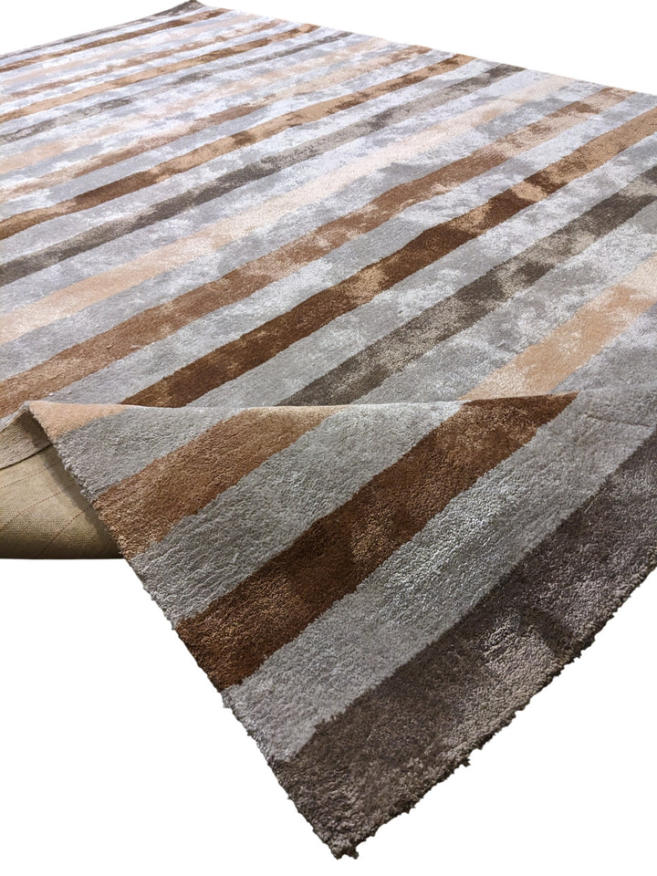 Seru Hand Tufted Rug - Size: 8.10 x 5.11