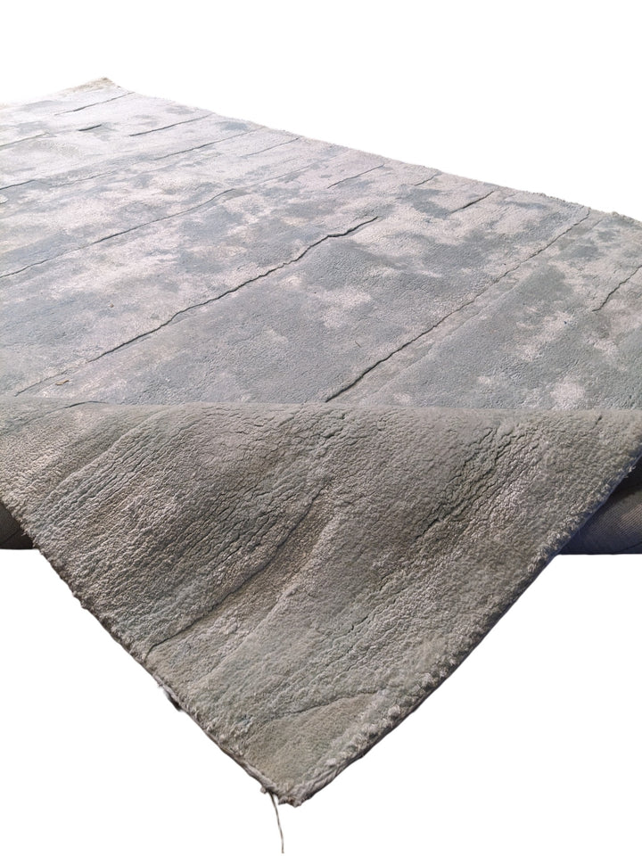 Ruvoi Hand Tufted Rug - Size: 9.7 x 6.9