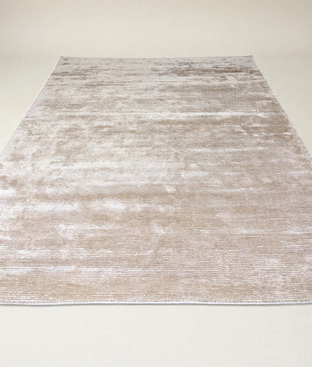 Tavi Hand Tufted Rug - Size: 10.2 x 7.1