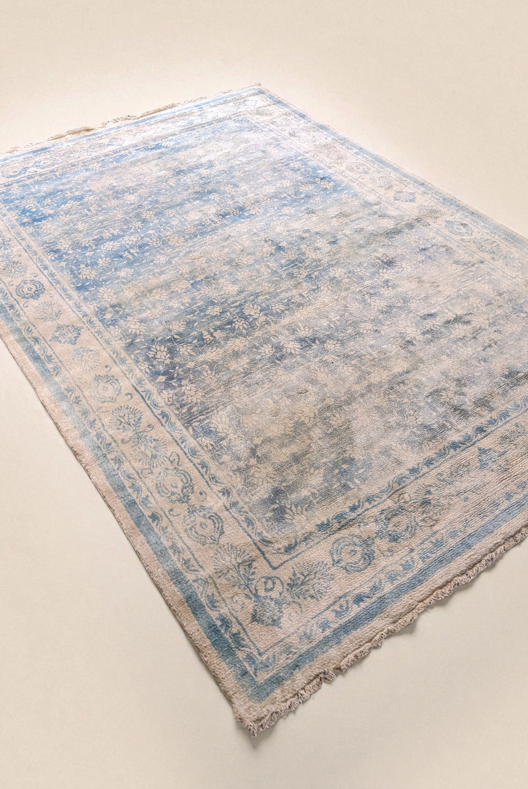 Ovelis Hand Tufted Rug - Size: 9 x 6
