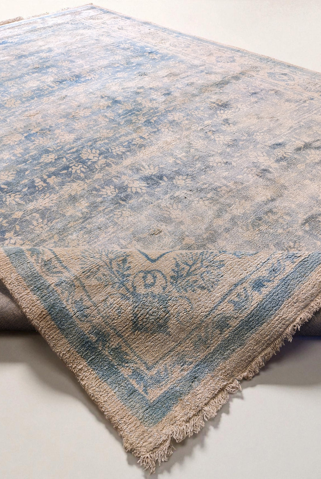 Ovelis Hand Tufted Rug - Size: 9 x 6