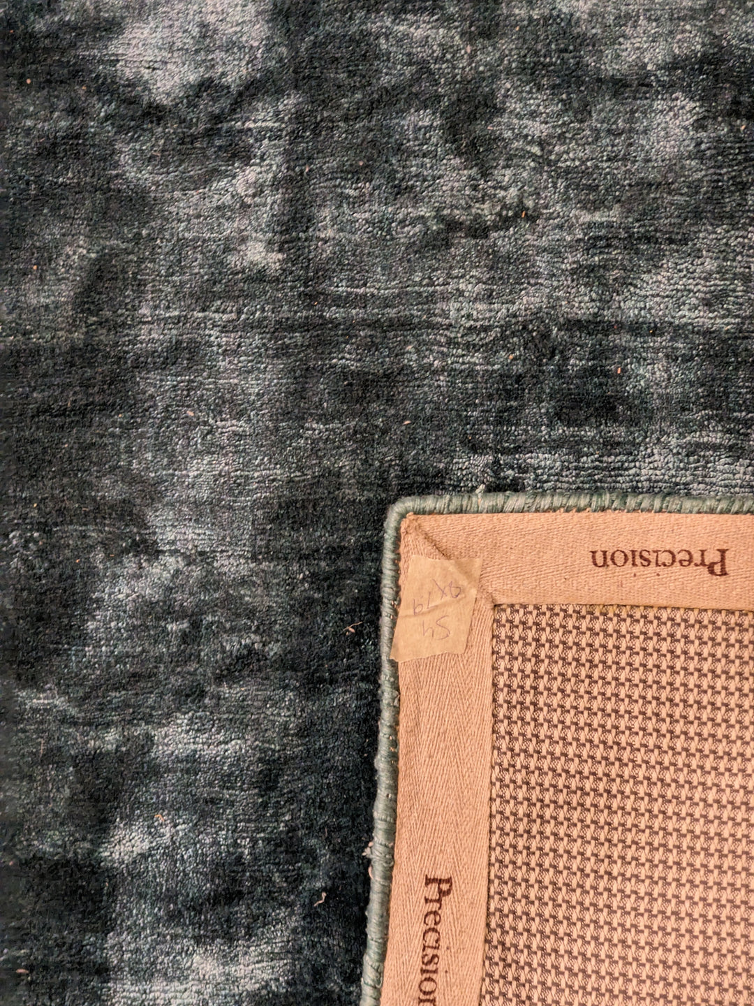 Leno Hand Tufted Rug - Size: 8 x 7.9