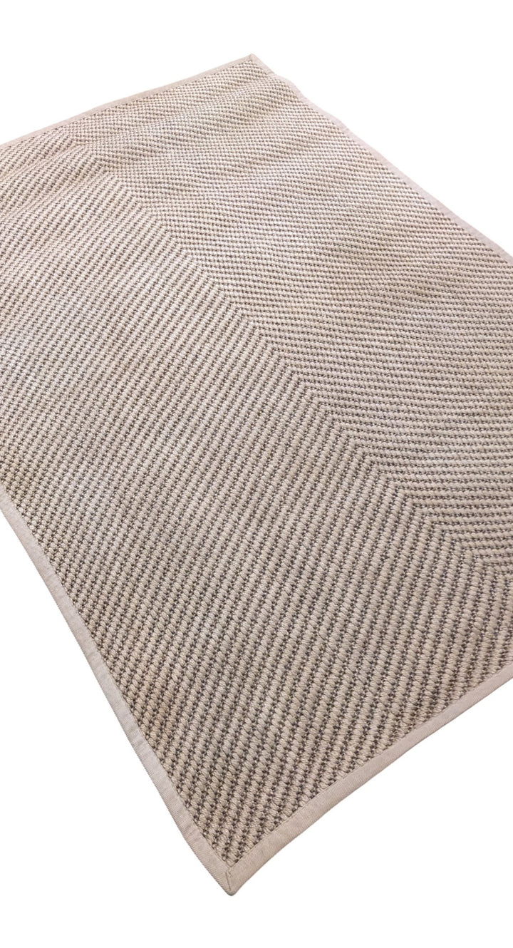 Loop Natural Jute Rug - Size: 5.10 x 4.2