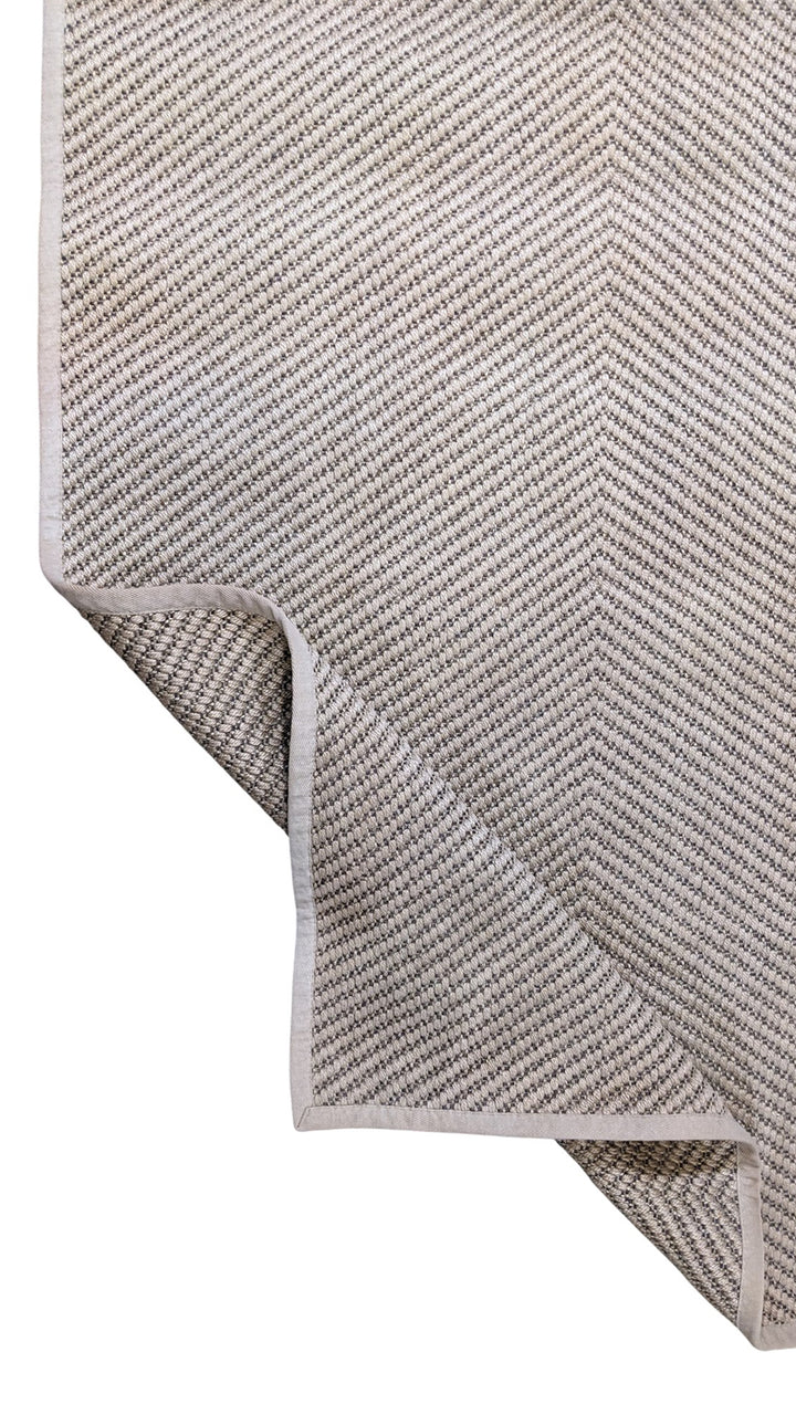Loop Natural Jute Rug - Size: 5.10 x 4.2