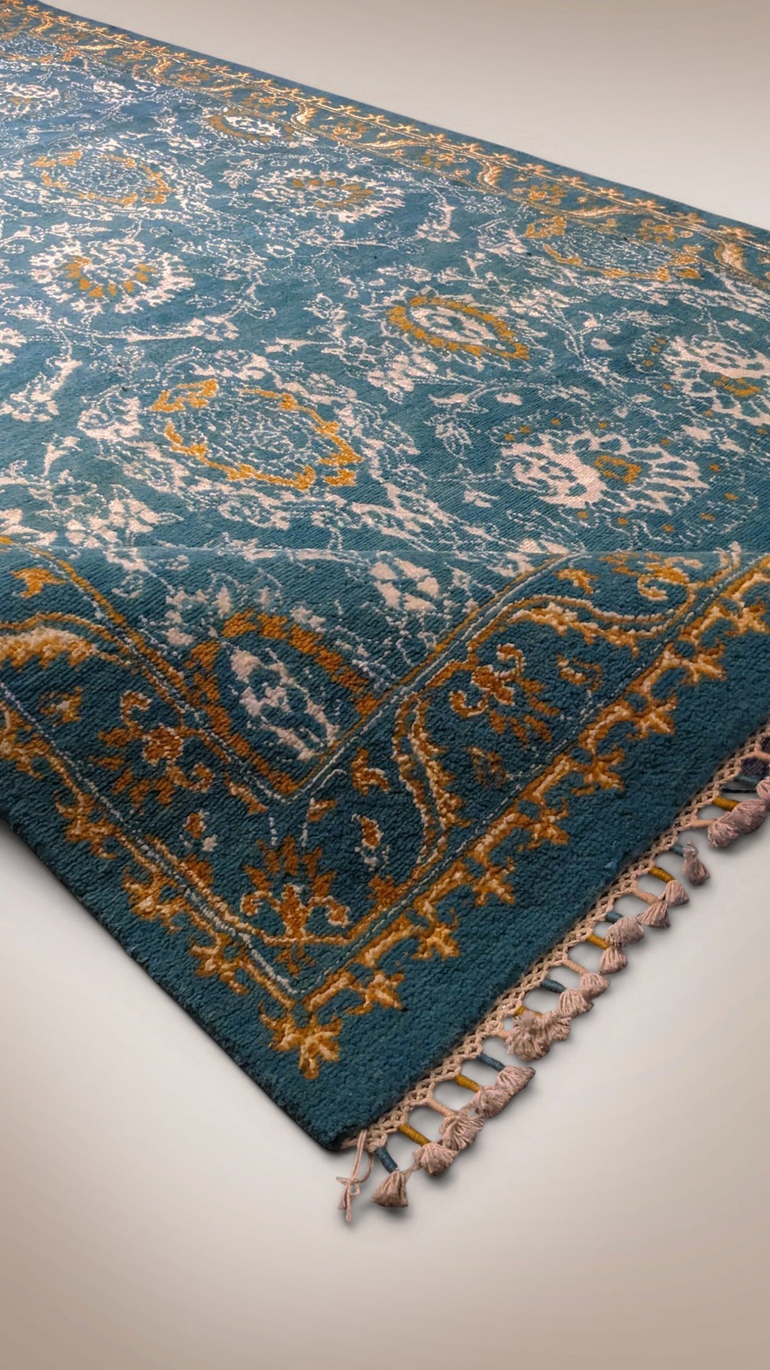 Suzani Modern Chobi Rug - Size: 9.7 x 6