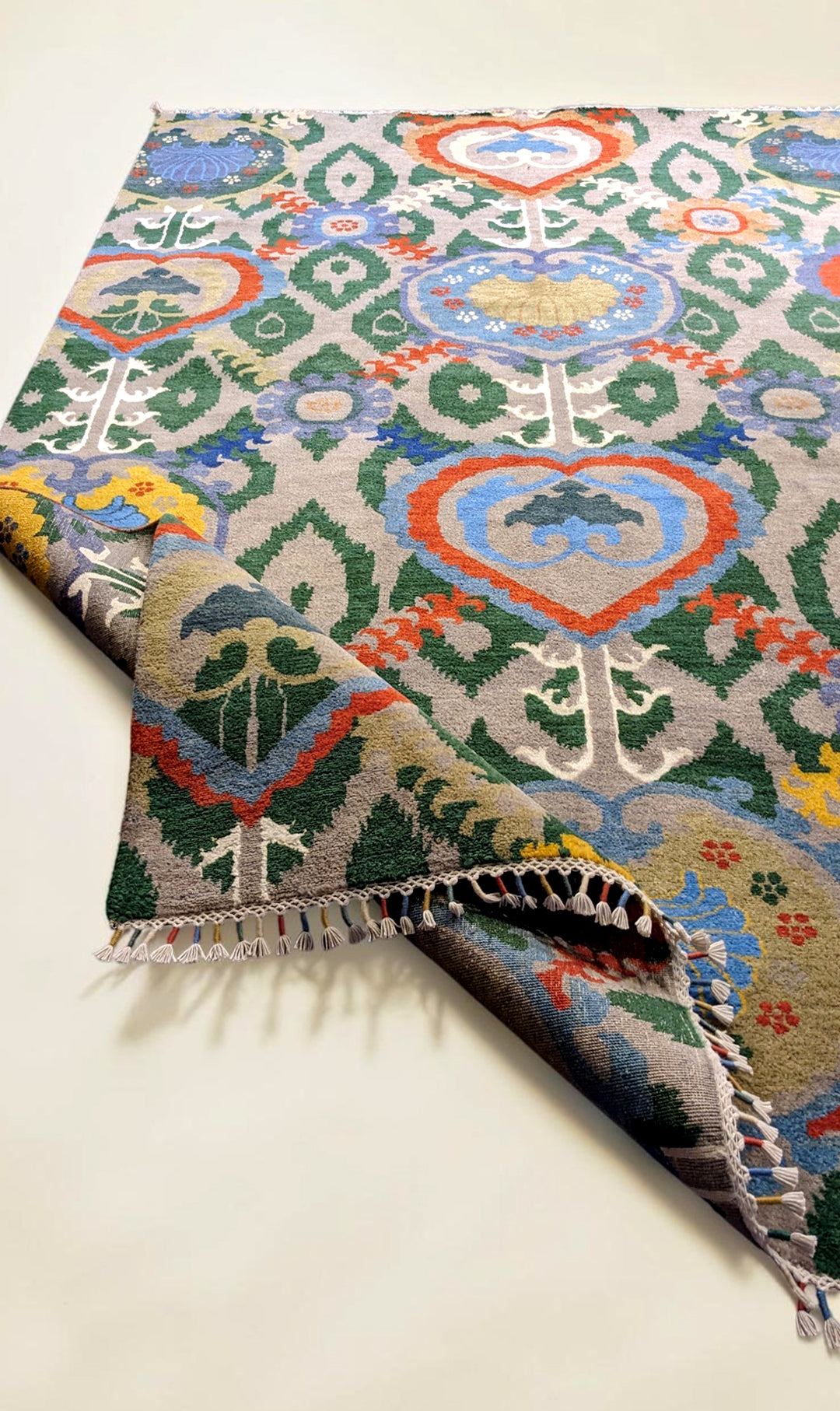 Suzani Modern Chobi Rug - Size: 9.2 x 6.2