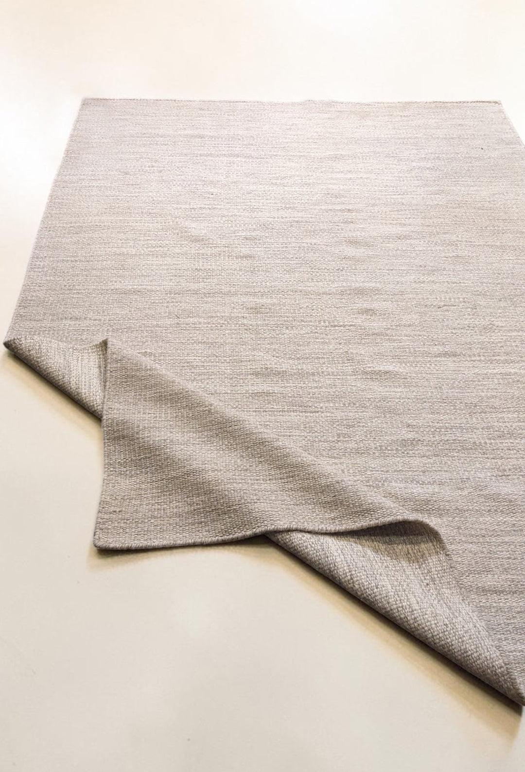 Modern Flatweave Rug - Size: 7.5 x 5.3