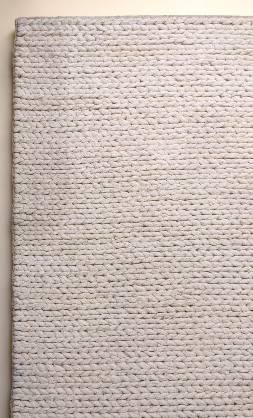 Damro Modern Textured Wool Rug - Size: 8.10 x 6