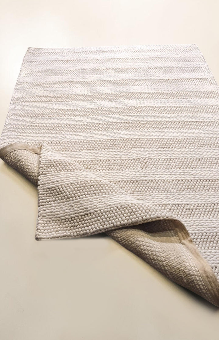 Damro Modern Textured Wool Rug - Size: 7.2 x 4.10