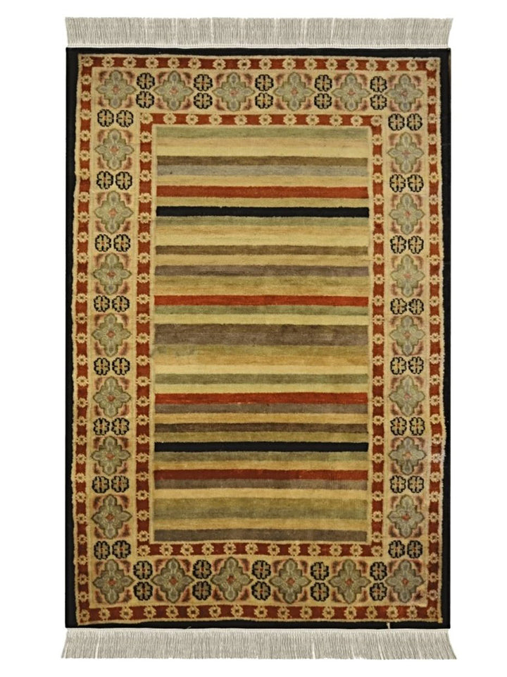 Floral Gabbeh Rug - Size: 6 x 4