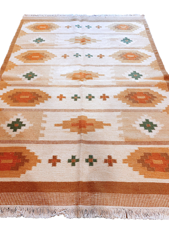 Desert Diamond - Size: 7.5 x 5.5 - Imam Carpet Co