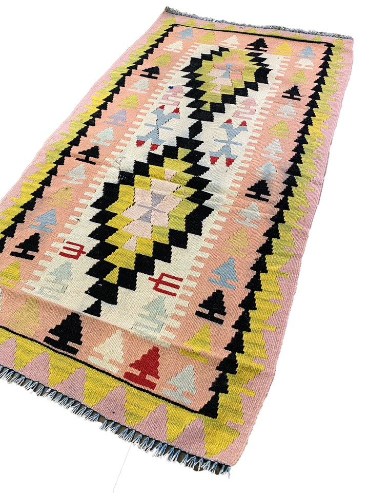 Macka - Size: 4.1 x 2.4 - Imam Carpet Co