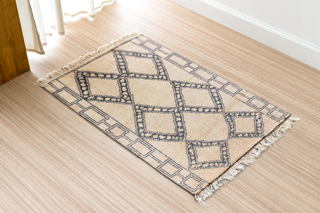 Greige - Size: 4.1 x 3.1 - Imam Carpet Co