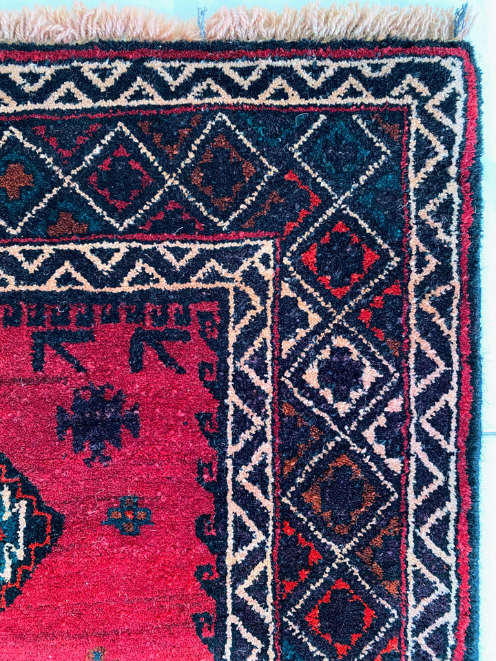 Dearg - Size: 9.6 x 4.4 - Imam Carpet Co