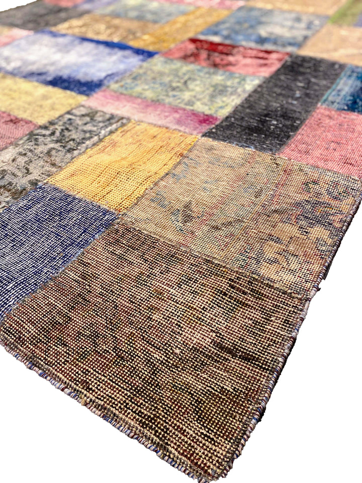 Alqamar - Size: 6.9 x 4.11 - Imam Carpet Co