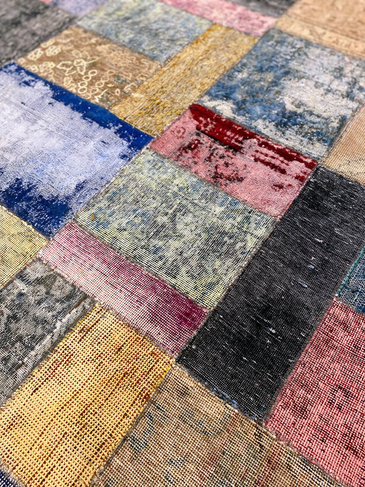 Alqamar - Size: 6.9 x 4.11 - Imam Carpet Co