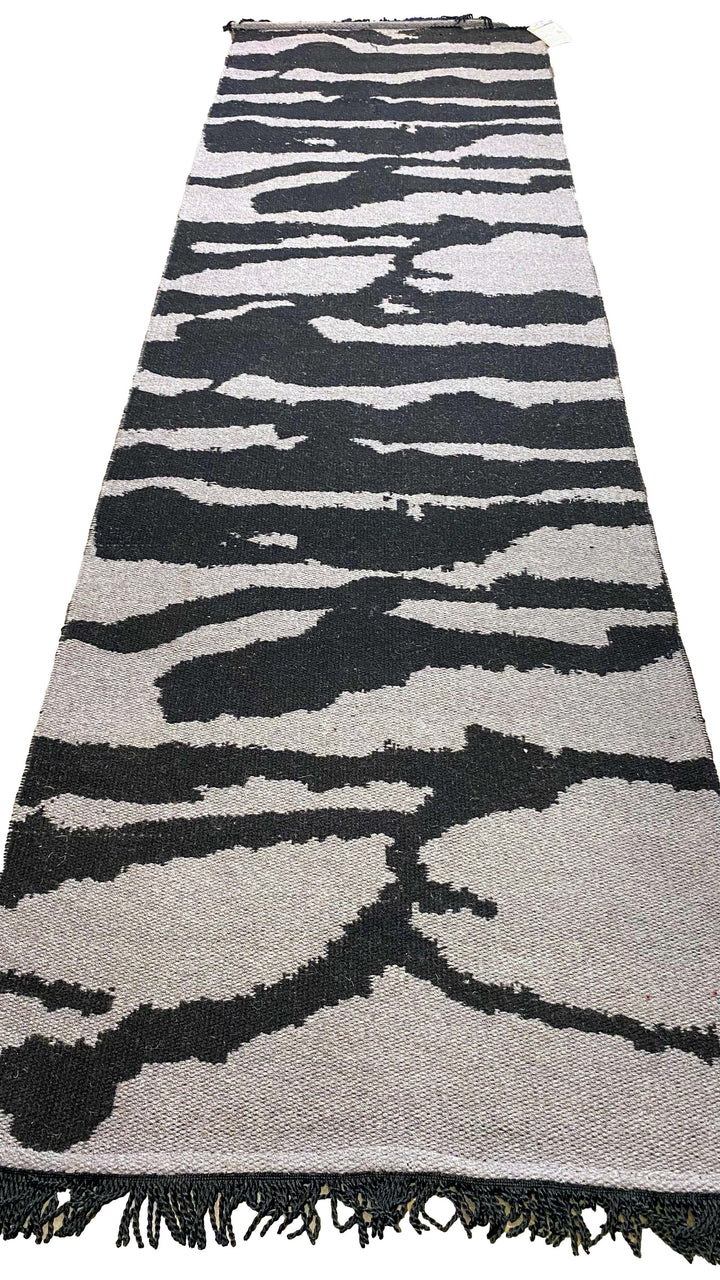 Vesna - Size: 9.7 x 2.11 - Imam Carpet Co