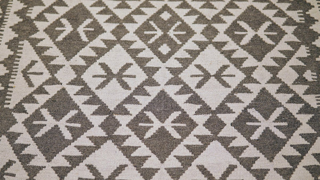 Neutral Bohemian Kilim - Size: 6.3 x 4.10 - Imam Carpets - Online Shop