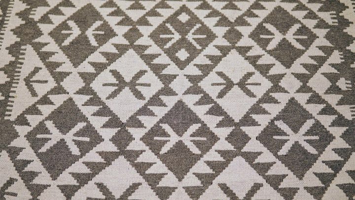 Neutral Bohemian Kilim - Size: 6.3 x 4.10 - Imam Carpets - Online Shop