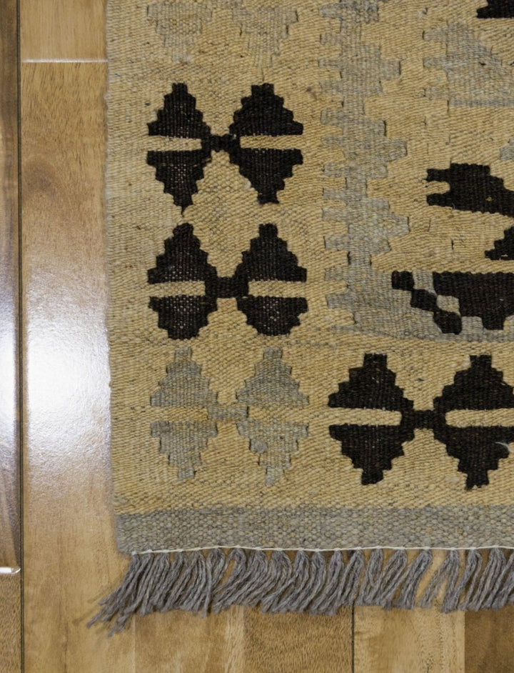 Nuetral Bohemian Kilim - Size: 3.10 x 2.9 - Imam Carpets - Online Shop