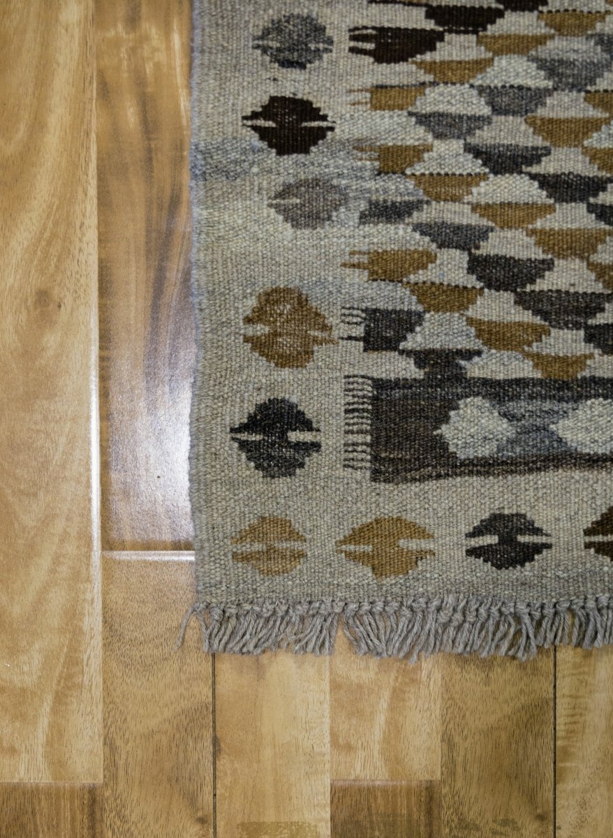 Nuetral Bohemian Kilim - Size: 4.10 x 3.3 - Imam Carpets - Online Shop