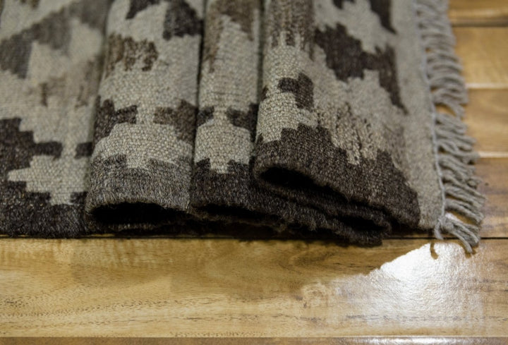 Nuetral Bohemian Kilim - Size: 4.11 x 3.4 - Imam Carpets - Online Shop