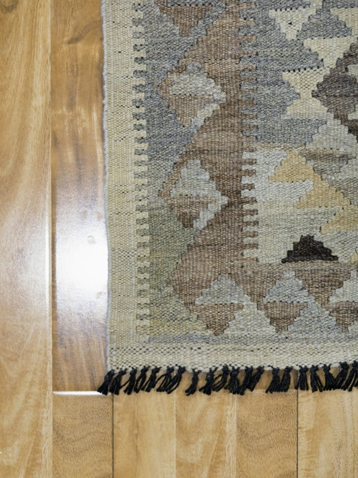 Nuetral Bohemian Kilim - Size: 4.9 x 3.3 - Imam Carpets - Online Shop