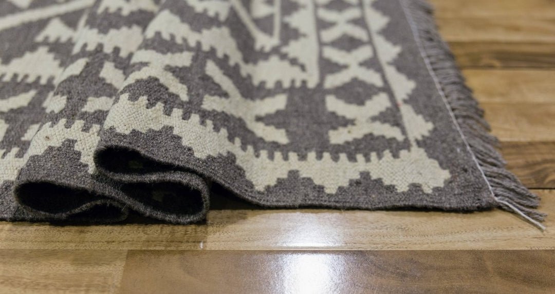 Nuetral Bohemian Kilim - Size: 5.10 x 4.0 - Imam Carpets - Online Shop