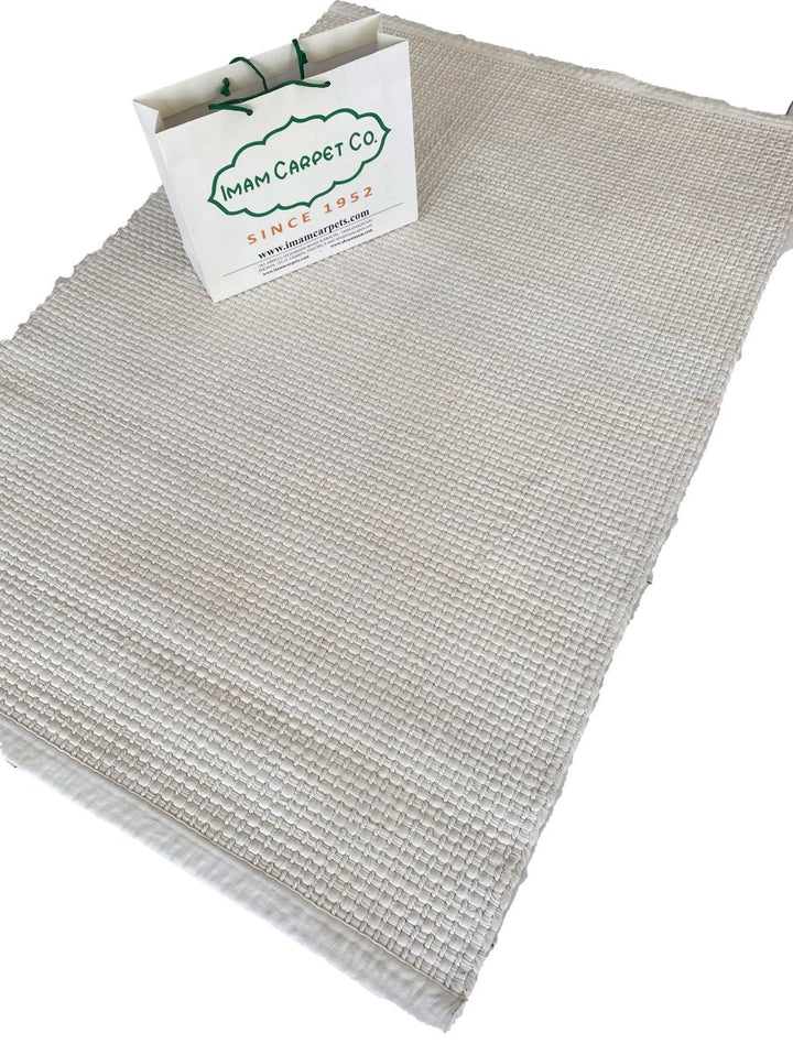 Plain White - Size: 5.6 x 3.8 - Imam Carpets Online Store