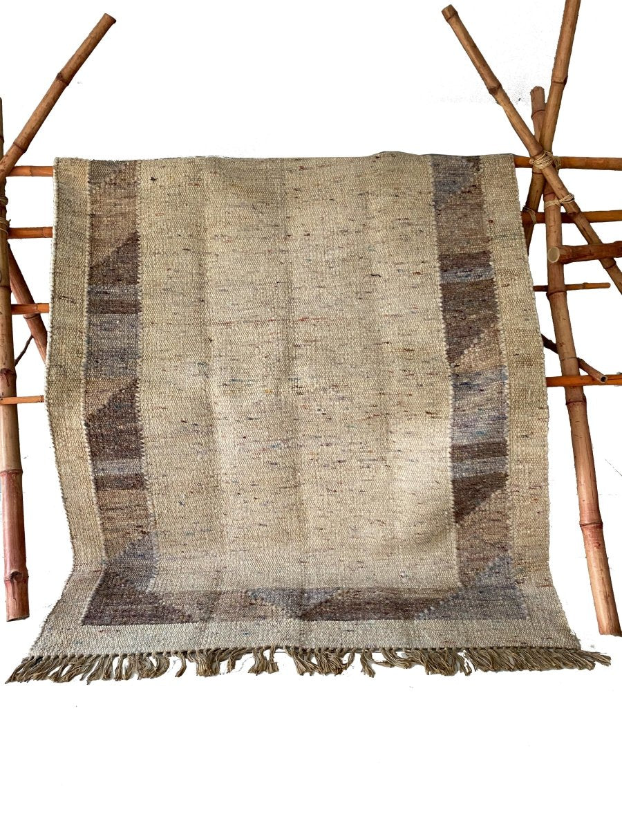 Solid Border Rug with Tassels - Size: 7.8 x 5.8 - Imam Carpets - Online Shop